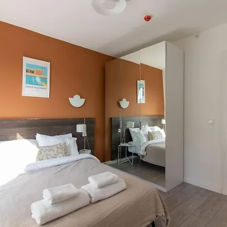Soft Colorful 2br Corner Flat W/ Free Parking #55